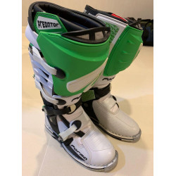 БОТУШИ Forma Predator 