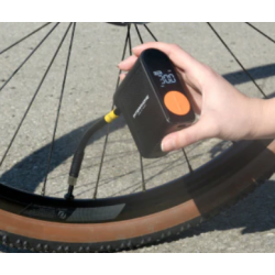INTERPHONE AIR PUMP мини преносим компресор 3000 mAh
