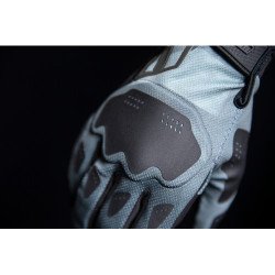 РЪКАВИЦИ ICON Hooligan™ Battlescar